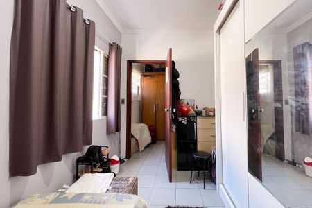 Casa à venda com 187m², 3 quartos e 2 vagas Casa à venda com 187m², 3 quartos e 2 vagasQuarto 1