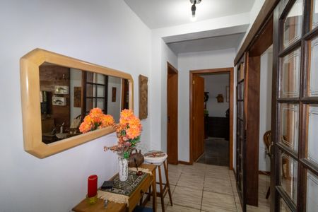 Casa à venda com 132m², 3 quartos e 3 vagas Casa à venda com 132m², 3 quartos e 3 vagasCorredor