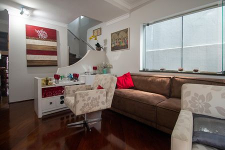 Casa à venda com 140m², 3 quartos e 1 vagaSala