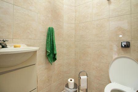 Casa à venda com 140m², 3 quartos e 1 vagaBanheiro