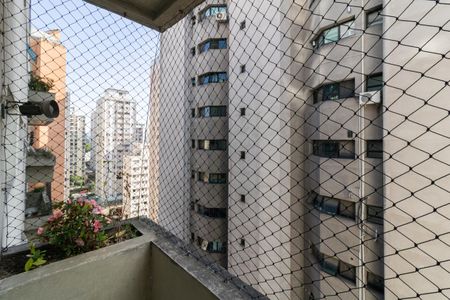 Apartamento à venda com 98m², 3 quartos e 1 vaga Apartamento à venda com 98m², 3 quartos e 1 vagaVaranda