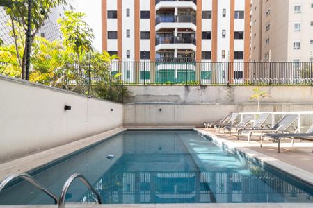Apartamento à venda com 98m², 3 quartos e 1 vaga Apartamento à venda com 98m², 3 quartos e 1 vagaPiscina