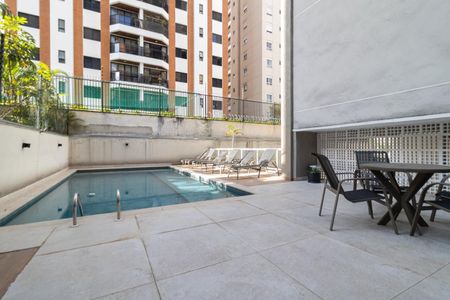 Apartamento à venda com 98m², 3 quartos e 1 vaga Apartamento à venda com 98m², 3 quartos e 1 vagaPiscina