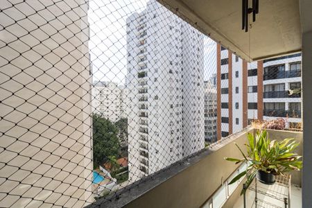 Apartamento à venda com 98m², 3 quartos e 1 vaga Apartamento à venda com 98m², 3 quartos e 1 vagaVaranda