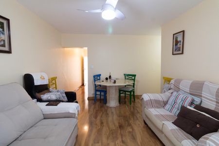 Apartamento à venda com 86m², 2 quartos e sem vagaSala