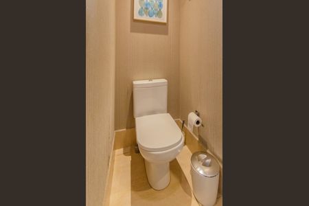 Apartamento à venda com 149m², 4 quartos e 2 vagas Apartamento à venda com 149m², 4 quartos e 2 vagasLavabo