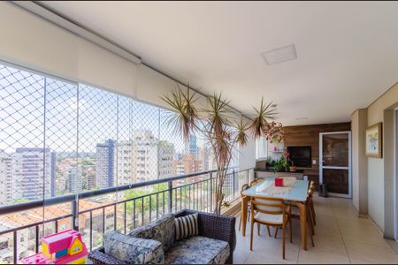 Apartamento à venda com 149m², 4 quartos e 2 vagas Apartamento à venda com 149m², 4 quartos e 2 vagasVaranda gourmet
