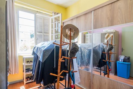 Casa à venda com 200m², 4 quartos e sem vaga Casa à venda com 200m², 4 quartos e sem vagaQuarto 2