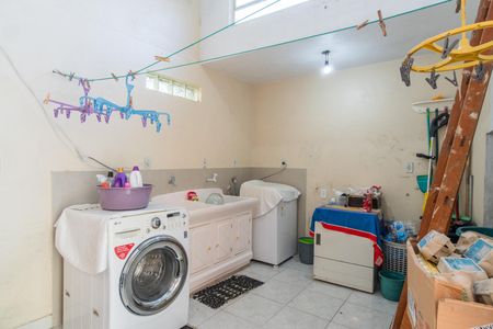 Casa à venda com 200m², 4 quartos e sem vaga Casa à venda com 200m², 4 quartos e sem vagaÁrea de Serviço