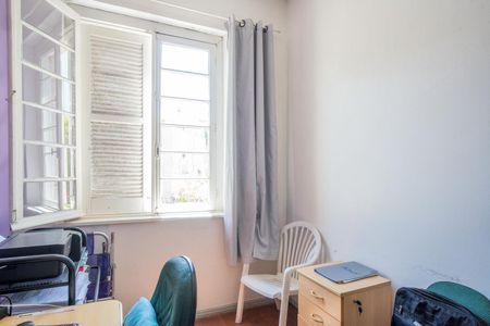 Casa à venda com 200m², 4 quartos e sem vaga Casa à venda com 200m², 4 quartos e sem vagaQuarto 1