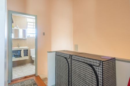 Casa à venda com 200m², 4 quartos e sem vaga Casa à venda com 200m², 4 quartos e sem vagaCorredor