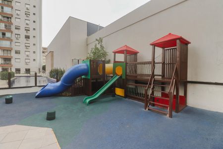 Apartamento à venda com 82m², 2 quartos e 2 vagasÁrea comum - Playground