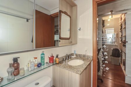 Apartamento à venda com 82m², 2 quartos e 2 vagasBanheiro da Suíte