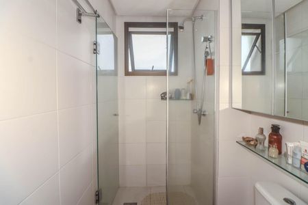 Apartamento à venda com 82m², 2 quartos e 2 vagasBanheiro da Suíte