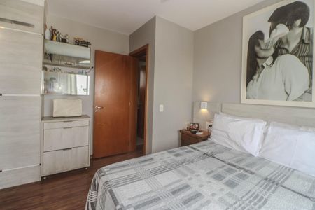 Apartamento à venda com 82m², 2 quartos e 2 vagasSuíte