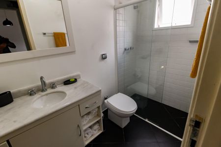 Casa à venda com 300m², 5 quartos e 4 vagas Casa à venda com 300m², 5 quartos e 4 vagasBanheiro da Suíte 1
