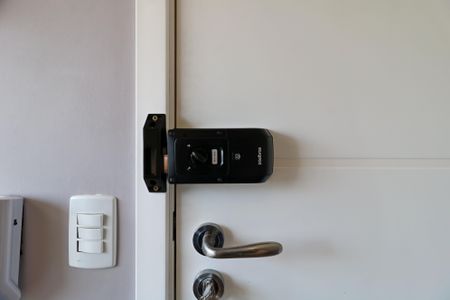 Apartamento à venda com 43m², 2 quartos e 1 vagaSala - Fechadura Eletrônica