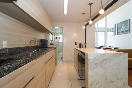 Apartamento à venda com 160m², 3 quartos e 2 vagasCozinha