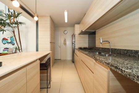 Apartamento à venda com 160m², 3 quartos e 2 vagasCozinha