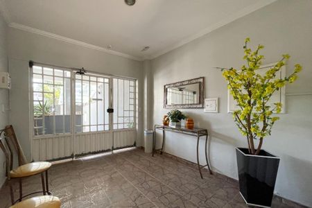 Apartamento à venda com 56m², 2 quartos e 2 vagas Apartamento à venda com 56m², 2 quartos e 2 vagasÁrea comum - Hall