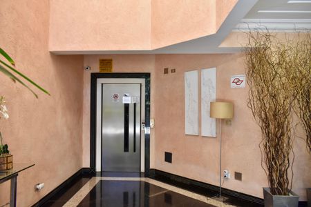 Apartamento à venda com 185m², 4 quartos e 3 vagasHall de entrada