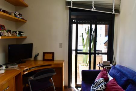 Apartamento à venda com 185m², 4 quartos e 3 vagasEscritório