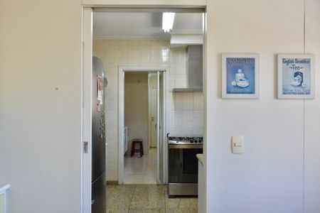 Apartamento à venda com 185m², 4 quartos e 3 vagasCozinha