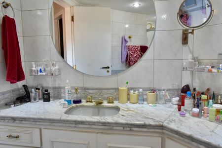 Apartamento à venda com 185m², 4 quartos e 3 vagasBanheiro da Suíte Master