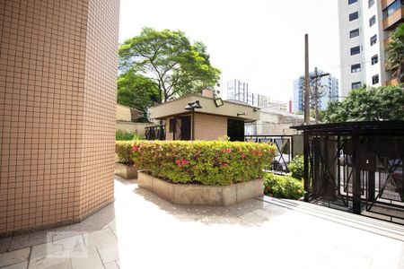 Apartamento à venda com 185m², 4 quartos e 3 vagasEntrada do prédio