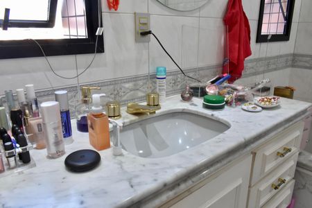 Apartamento à venda com 185m², 4 quartos e 3 vagasBanheiro da Suíte Master