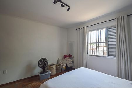 Casa à venda com 250m², 3 quartos e 3 vagas Casa à venda com 250m², 3 quartos e 3 vagasSuíte