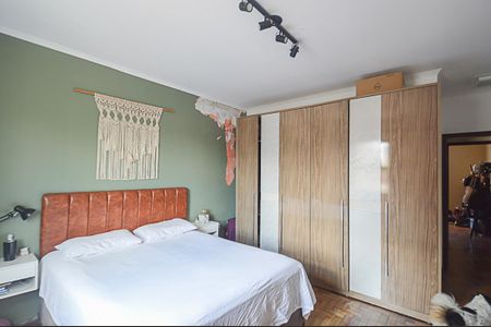 Casa à venda com 250m², 3 quartos e 3 vagas Casa à venda com 250m², 3 quartos e 3 vagasSuíte