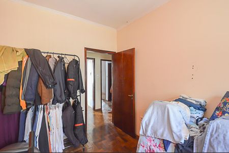 Casa à venda com 250m², 3 quartos e 3 vagas Casa à venda com 250m², 3 quartos e 3 vagasQuarto 2