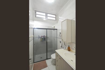 Casa à venda com 250m², 3 quartos e 3 vagas Casa à venda com 250m², 3 quartos e 3 vagasBanheiro da Suíte