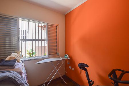 Casa à venda com 250m², 3 quartos e 3 vagas Casa à venda com 250m², 3 quartos e 3 vagasQuarto 2