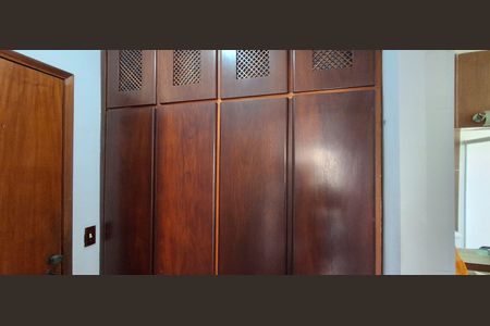 Apartamento à venda com 123m², 3 quartos e 1 vaga Apartamento à venda com 123m², 3 quartos e 1 vagaCloset