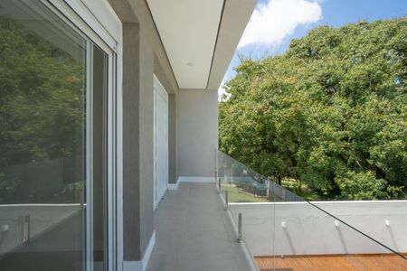 Casa de condomínio à venda com 335m², 3 quartos e 4 vagasVaranda do Quarto 1