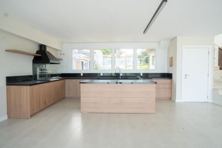 Casa de condomínio à venda com 335m², 3 quartos e 4 vagasCozinha