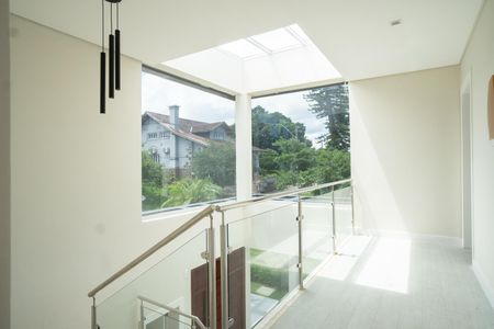 Casa de condomínio à venda com 335m², 3 quartos e 4 vagasCorredor