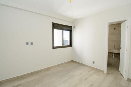 Apartamento à venda com 61m², 2 quartos e 2 vagas Apartamento à venda com 61m², 2 quartos e 2 vagasSuíte