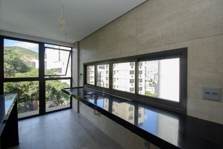 Apartamento à venda com 61m², 2 quartos e 2 vagas Apartamento à venda com 61m², 2 quartos e 2 vagasCozinha