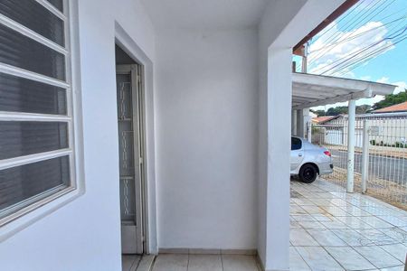Casa à venda com 82m², 2 quartos e 1 vaga Casa à venda com 82m², 2 quartos e 1 vagaVaranda da sala