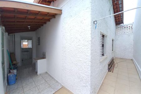 Casa à venda com 82m², 2 quartos e 1 vaga Casa à venda com 82m², 2 quartos e 1 vagaCorredor