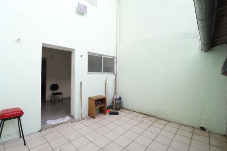 Casa à venda com 73m², 2 quartos e 1 vagaÁrea de serviço