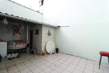 Casa à venda com 73m², 2 quartos e 1 vagaÁrea de serviço