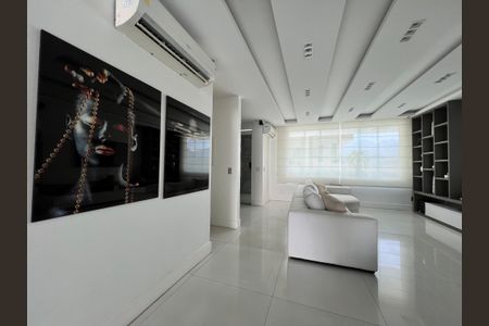 Casa à venda com 1200m², 4 quartos e 8 vagas Casa à venda com 1200m², 4 quartos e 8 vagasSala 2