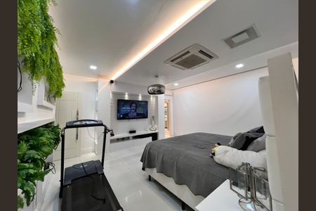 Casa à venda com 1200m², 4 quartos e 8 vagas Casa à venda com 1200m², 4 quartos e 8 vagassuíte 3