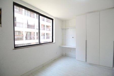 Casa de condomínio à venda com 105m², 3 quartos e 1 vagaSuíte 1