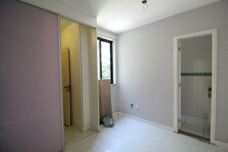 Casa de condomínio à venda com 105m², 3 quartos e 1 vagaSuíte 3