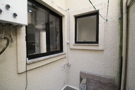 Casa de condomínio à venda com 105m², 3 quartos e 1 vagaÁrea de serviço